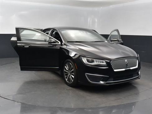 Used 2018 Lincoln MKZ Select w/ Select Plus Package AWD/4WD image 9