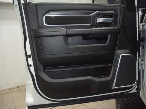 Used 2024 RAM 2500 Laramie w/ Night Edition image 44