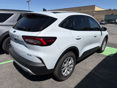 Used 2025 Ford Escape Active w/ Tech Pack #1 AWD/4WD image 7