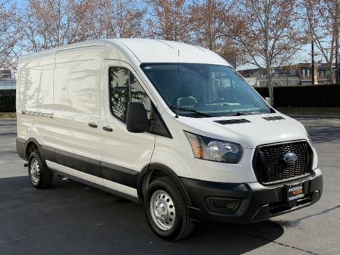 Used 2023 Ford Transit 250 Medium Roof AWD image 5