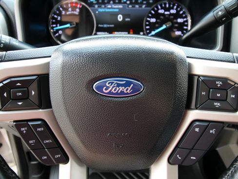 Used 2019 Ford F350 Lariat w/ Lariat Ultimate Package AWD/4WD image 27