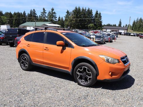 Used 2013 Subaru Crosstrek 2.0i Limited w/ Popular Pkg 1 AWD/4WD image 4