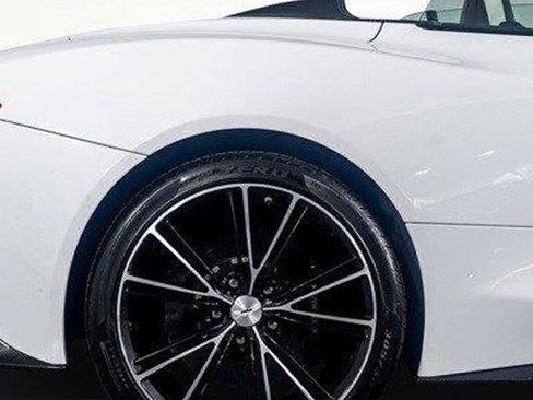 Used 2017 Aston Martin Vanquish S image 10