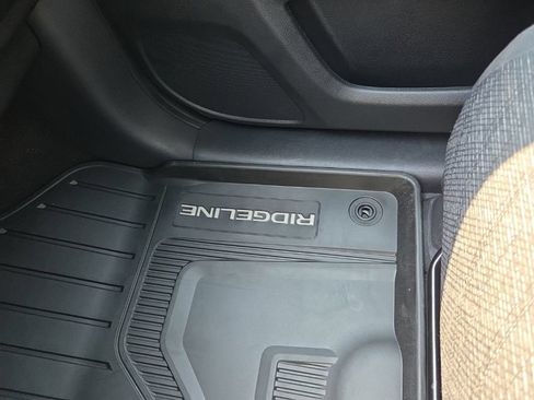 Used 2025 Honda Ridgeline Sport image 49