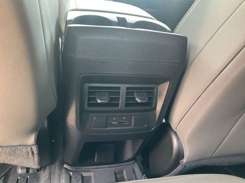 Used 2024 Chevrolet Colorado ZR2 w/ Technology Package image 23