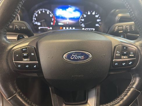 Used 2020 Ford Explorer XLT w/ Equipment Group 202A AWD/4WD image 14