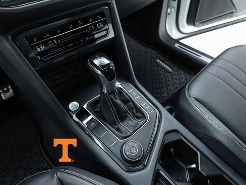 Used 2022 Volkswagen Tiguan SE R-Line AWD/4WD image 63