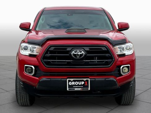 Used 2018 Toyota Tacoma SR w/ SR Convenience Package image 4