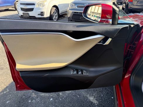 Used 2013 Tesla Model S Long Range image 17