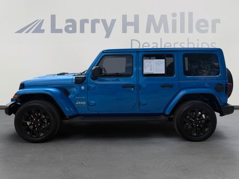 Used 2023 Jeep Wrangler Unlimited Sahara AWD/4WD image 2