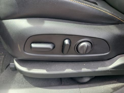 Used 2020 Chevrolet Equinox Premier AWD/4WD image 21