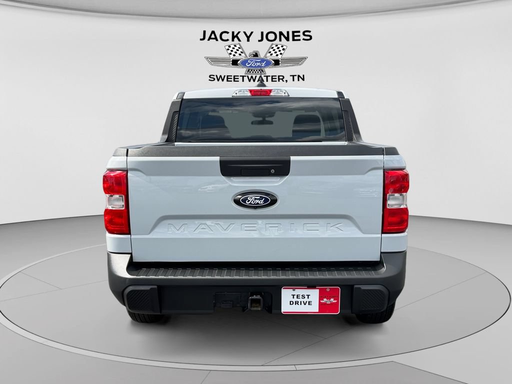 Used 2025 Ford Maverick XL w/ Equipment Group 102A AWD/4WD image 4