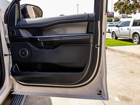 Used 2019 Ford Expedition Limited w/ Equipment Group 303A RWD image 37
