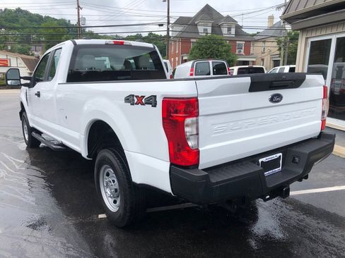 Used 2022 Ford F350 XL AWD/4WD image 4