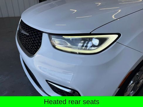 Used 2022 Chrysler Pacifica Limited FWD image 15