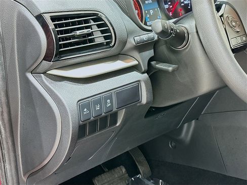 Used 2024 Mitsubishi Eclipse Cross ES image 10