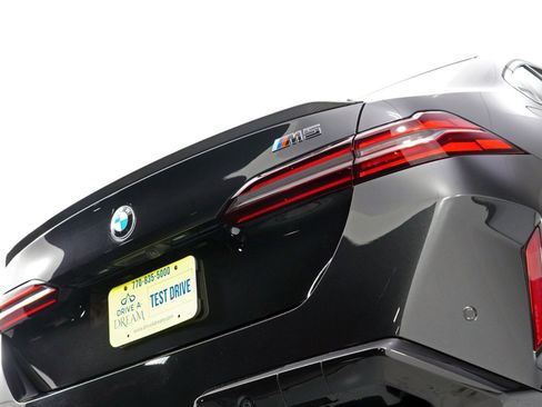 Used 2025 BMW M5 w/ Carbon Package image 63