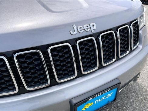 Used 2020 Jeep Grand Cherokee Limited AWD/4WD image 30