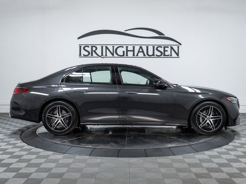 New 2026 Mercedes-Benz E 450 4MATIC Sedan image 4