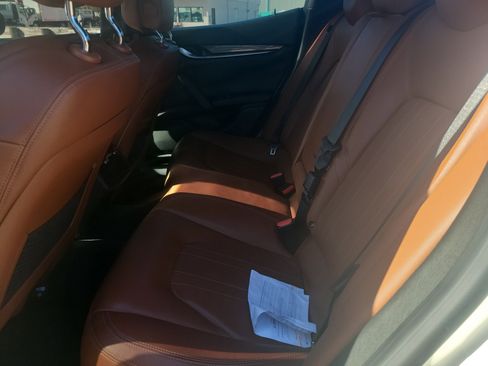 Used 2018 Maserati Ghibli image 10