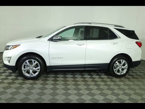 Used 2018 Chevrolet Equinox Premier AWD/4WD image 12