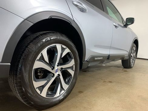 Used 2022 Subaru Outback Limited image 9