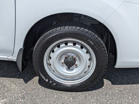 Used 2020 Nissan NV200 S w/ Sliding Glass Door Package FWD image 11