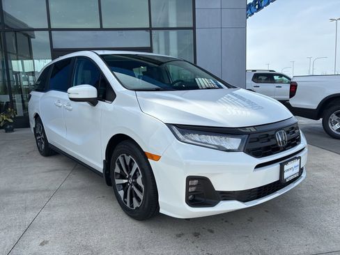 New 2026 Honda Odyssey EX-L image 3