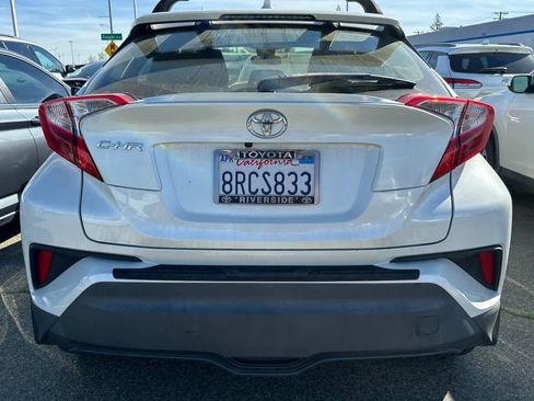 Used 2020 Toyota C-HR LE image 19