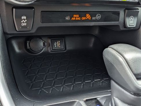 Used 2025 Toyota RAV4 XLE w/ Convenience Package FWD image 17