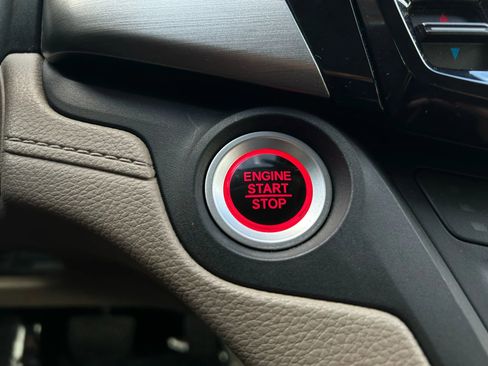 Used 2019 Honda Odyssey EX image 20