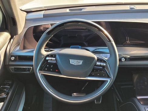 New 2026 Cadillac Vistiq Sport image 10