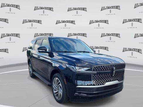 New 2026 Lincoln Navigator Premiere AWD/4WD image 7