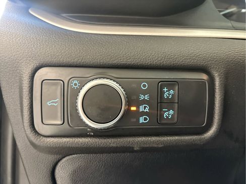Used 2022 Ford Explorer XLT AWD/4WD image 17