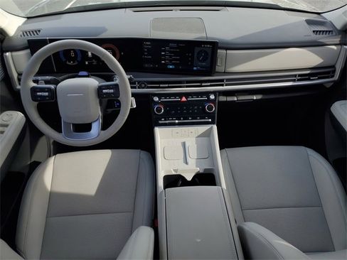 Used 2025 Hyundai Santa Fe SEL image 15