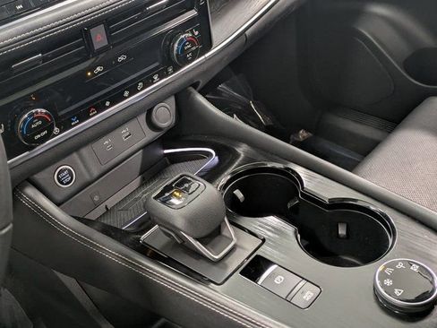 Used 2023 Nissan Rogue Platinum w/ Platinum Premium Package image 13