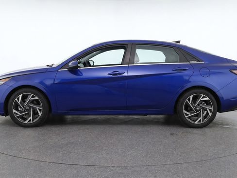 Used 2025 Hyundai Elantra Limited FWD image 5