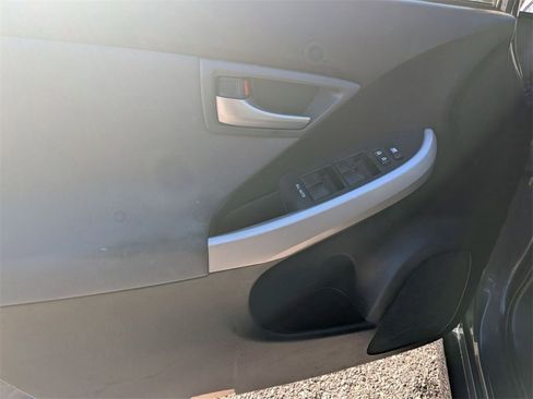 Used 2013 Toyota Prius Plug-In Hybrid image 13