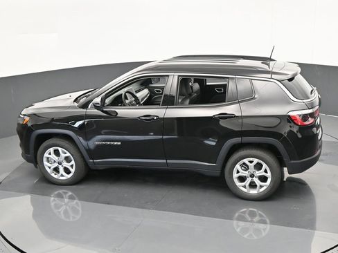 Used 2025 Jeep Compass Latitude image 39