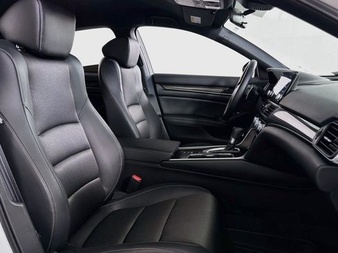 Used 2022 Honda Accord Sport image 7