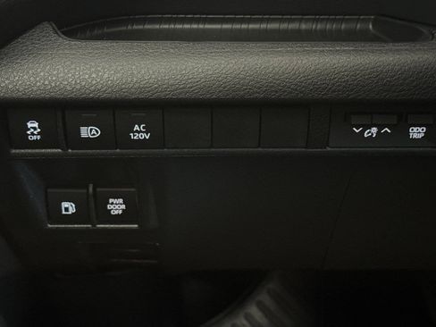 New 2026 Toyota Sienna XLE Woodland Edition AWD/4WD image 32