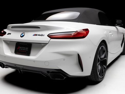 Used 2025 BMW Z4 M40i w/ Edition image 39