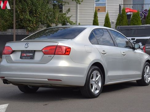 Used 2012 Volkswagen Jetta TDI w/ TDI Appearance Pkg FWD image 5