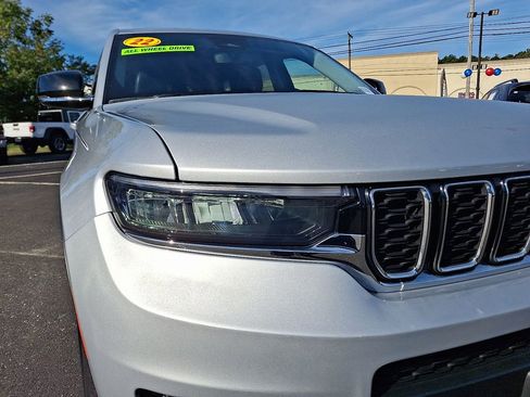 Used 2022 Jeep Grand Cherokee L Limited AWD/4WD image 9