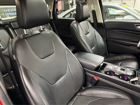 Used 2020 Ford Edge Titanium w/ Equipment Group 301A image 33