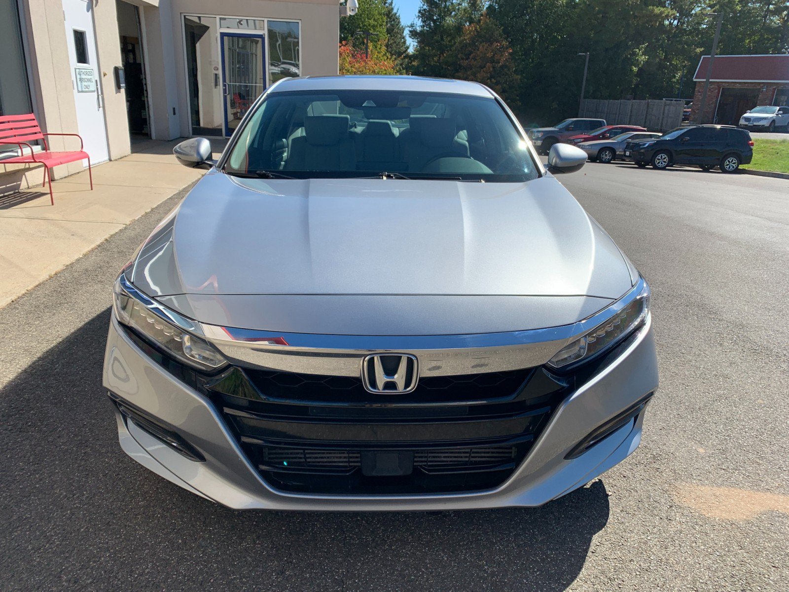 Used 2018 Honda Accord EX-L image 2