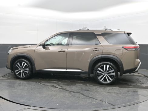Certified 2024 Nissan Pathfinder Platinum w/ Cargo Package image 5