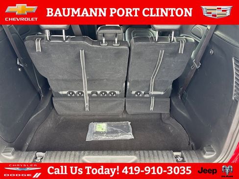 Used 2025 Chrysler Pacifica Select FWD image 24