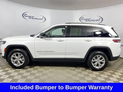 Used 2023 Jeep Grand Cherokee Limited AWD/4WD image 2