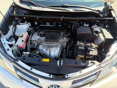 Used 2014 Toyota RAV4 Limited w/ Technology Package image 32